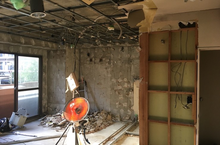 内装解体中写真